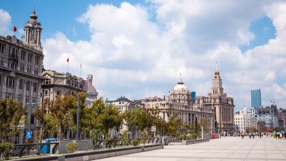 オープントップバス＆フェリーで行く上海街歩きツアー 日本語ガイド／焼小籠包ランチ／24h 乗り降り自由バスチケット付き