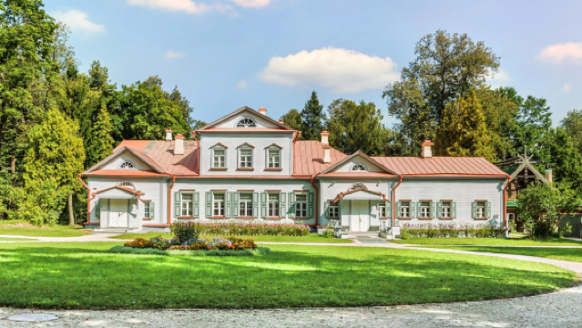 阿布拉姆采沃莊園+謝爾吉耶夫+謝爾蓋聖三一修道院專車一日遊