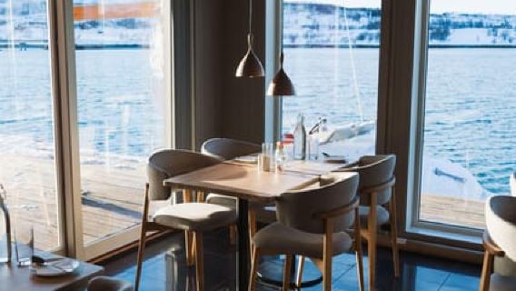 Tromsø: Scenic Arctic snowmobile safari in the Lyngen Alps