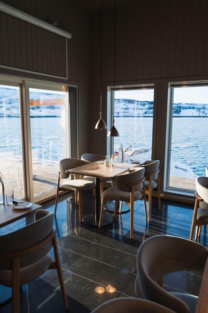 Tromsø: Scenic Arctic snowmobile safari in the Lyngen Alps