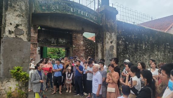 Mezza Giornata alla Scoperta Storica di Côn Đảo