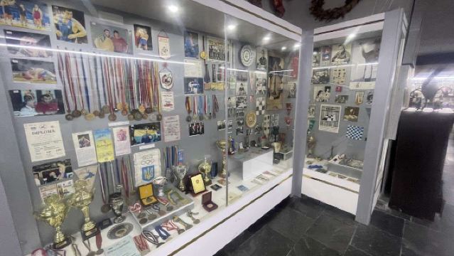 Georgisches Sportmuseum + Hochbahn + Nationalpark + Mutter Georgiens