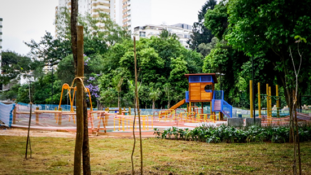 Taman Augusta + Gereja Our Lady of Brazil + Lorong Batman + Lawatan Sehari Taman Trianon