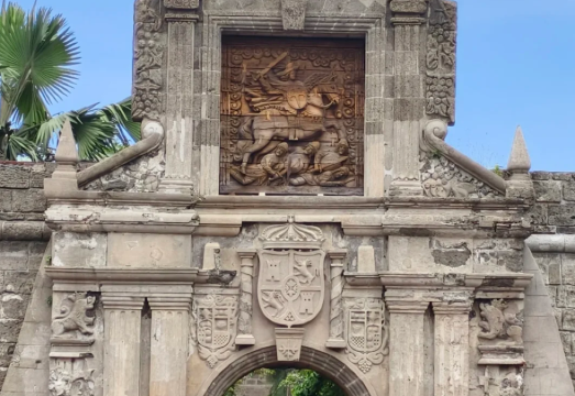 Manila Private Tour: Plaza España, Fort Santiago & San Agustin Church