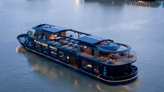 โฮจิมินห์: ทัวร์เรือสำราญหรูไอคอนไซง่อนพร้อมอาหารเย็น และบริการรถรับส่งส่วนตัวจากโรงแรม