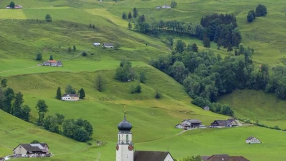 Heidi Village + Liechtenstein 1-day tour | Round-trip Zurich (Chinese-speaking private charter, tickets not included)