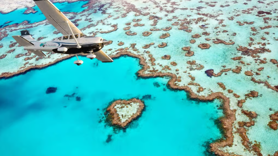 Airlie Beach: Whitsunday Islands and Heart Reef Great Barrier Reef scenic flight