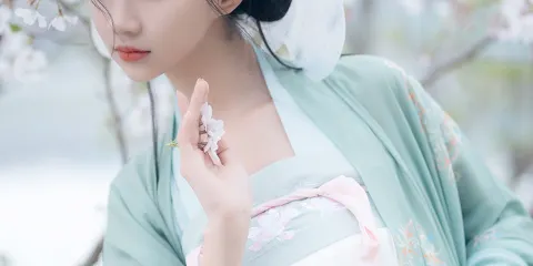 濱州市頤園Trip Moments【婚禮跟拍航拍街拍抓拍約拍/婚紗寫真/商業攝影攝像/翻譯】