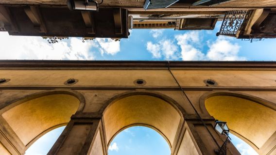 Uffizi Gallery & Vasari Corridor: Skip The Line Entry + Small Group Guided Tour