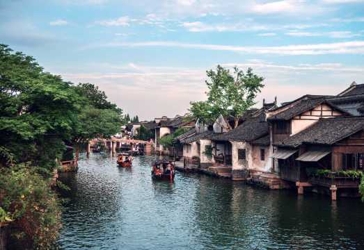 [Departing from Shanghai] Wuzhen East and West Scenic Areas - Chinese-speaking Group Tour (One Day)