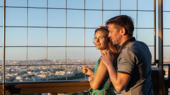 Paris Panorama-Nachtrundfahrt mit dem Hop-on-Hop-off-Bus+ Besuch des Eiffelturms
