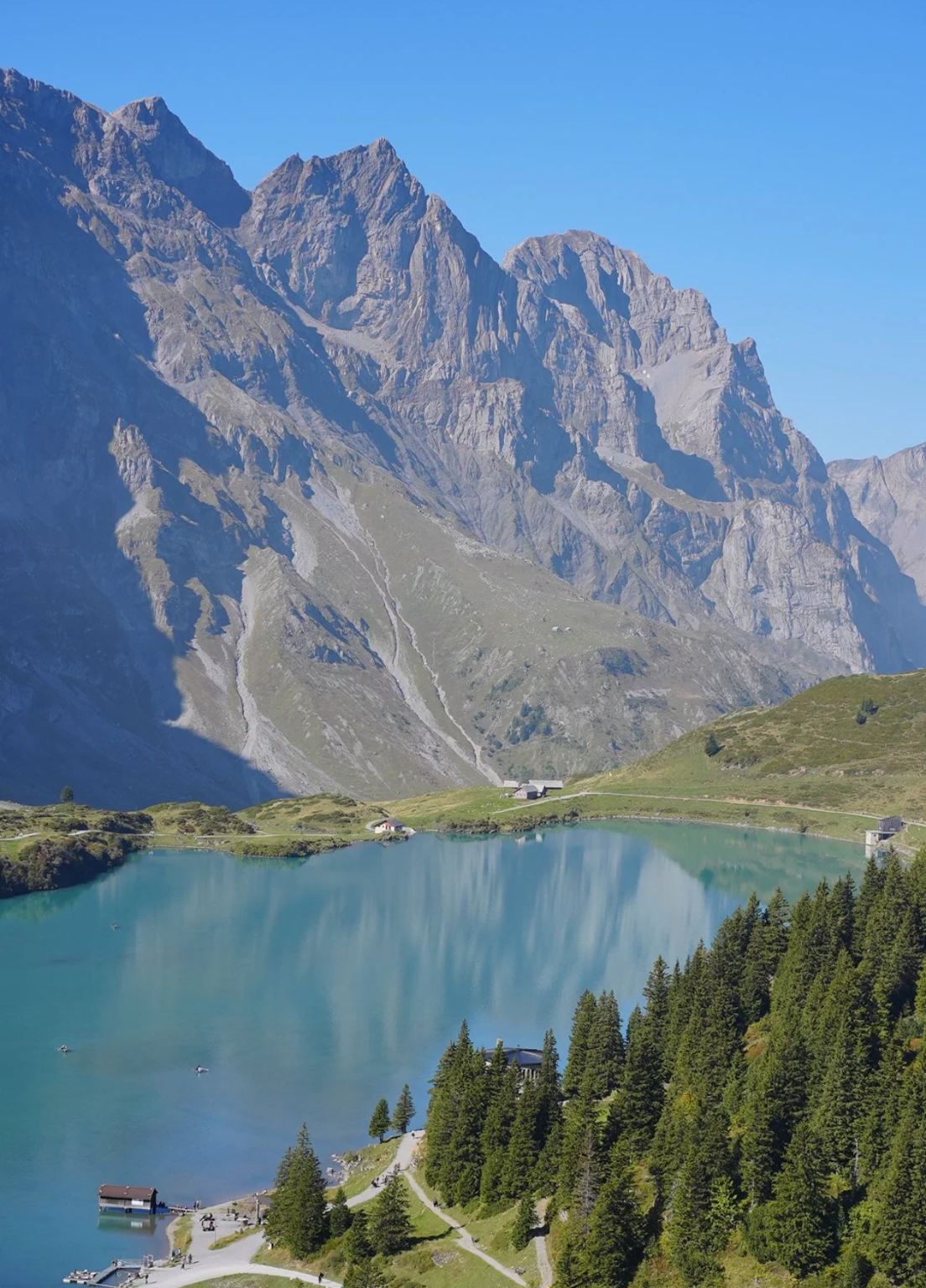 蘇黎世私藏路線：老城・余特里貝格・龍疆湖・鐵力士山全攬
