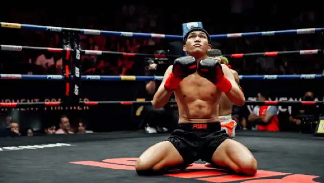 曼谷頂級拉差丹儂拳擊場的泰拳之夜