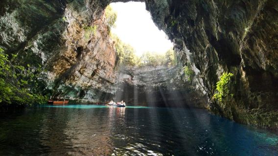 Kefalonia: Full-Day Island Tour with Winery Visit