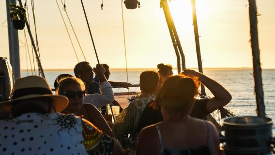 Darwin: crociera al tramonto a Cape Adieu con cena di 4 portate