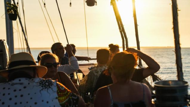Darwin: Cape Adieu Sunset Cruise with 4-Course Dinner