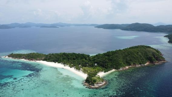 코론 타운 출발: 점심 식사와 함께하는 해변과 섬 보트 투어