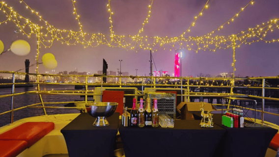 Haikou: Night Cruise on the Nanhai Pearl Ship at Haikou Bay