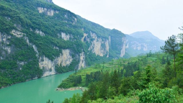 蚩尤九黎城+龔灘古鎮+烏江畫廊一日遊丨苗風·古韻·山水畫