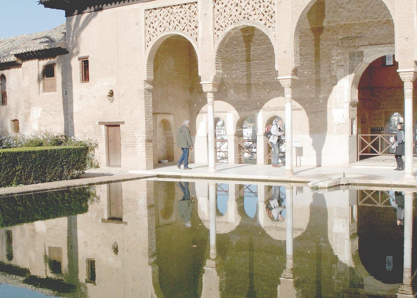 Granada Alhambra Skip-the-Line & Generalife 3-Hour Guided Tour (English-Speaking Group)
