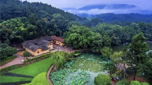 Mao Zedong's Former Residence + Bronze Statue Square + Residence Reservation + Pass Application + Guide for 1-Day Tour