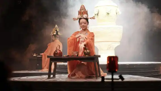 Xi'an: Empress Wu's Grand Feast - Immersive Imperial Banquet (Royal Experience + Ancient-style Dance Performance + Elegant Zhou Dynasty Music + Tang Dynasty Banquet Etiquette)