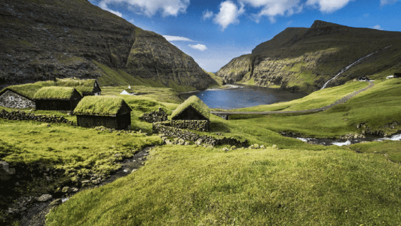 Excursion en groupe de 7 heures pour découvrir les merveilles de l'île avec transport aller-retour depuis Tórshavn aux îles Féroé au Danemark - Îles d'Eysturoy et Vágar