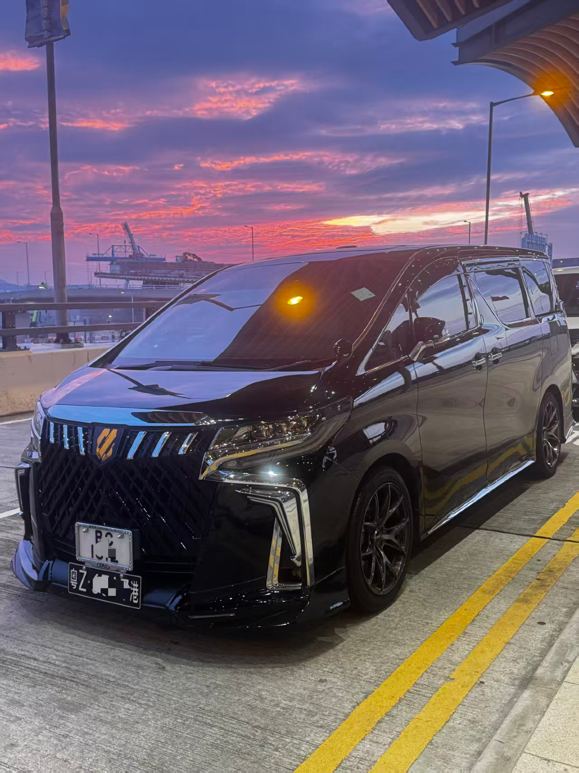 Noleggio con conducente esclusivo da Hong Kong e Macao per Guangzhou, Zhuhai, Zhongshan e Shenzhen, veicoli commerciali che raggiungono direttamente qualsiasi località della Greater Bay Area, tariffa per veicolo, altamente consigliato per viaggi in famiglia o gruppi numerosi.