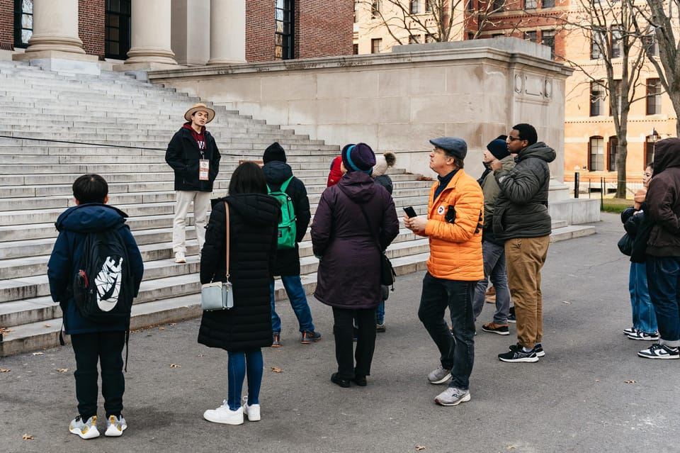 Cambridge: Harvard University Student-Guided Walking Tour