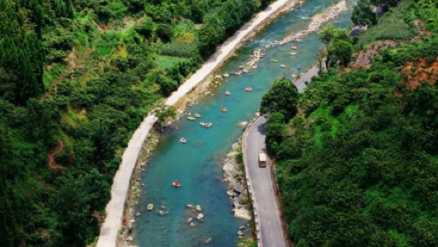 구이양 프라이빗 일일투어: 후얼 싱크홀·익스트림 액티비티 공원 & 남강 대협곡