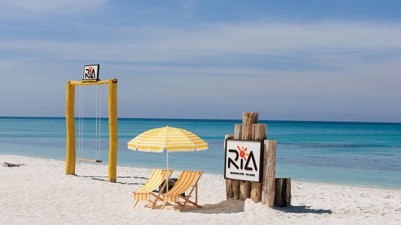 FLYTOUR飛來遊 亞庇環灘島一日遊 中文導遊浮潛深潛