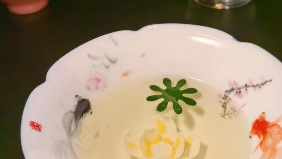 Rezerwacja stolików w popularnej restauracji Shenzhen Ensue