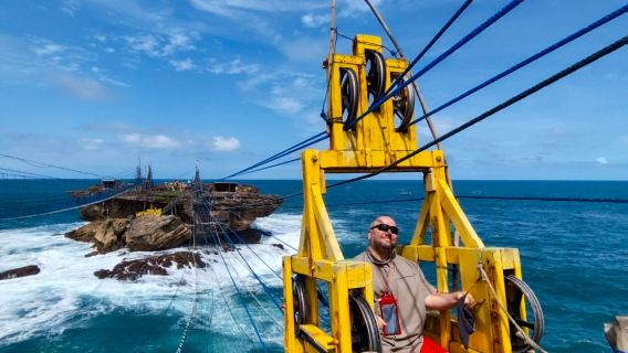 1 PERJALANAN SEHARI DI YOGYAKARTA (JEEP TIMANG, INDRAYANTI BEACH, GONDOLA TIMANG) OLEH SHEYCO
