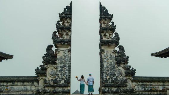 バリ島インスタグラムツアー：天国の門、水上宮殿、隠れた名所と任意のランチ付き