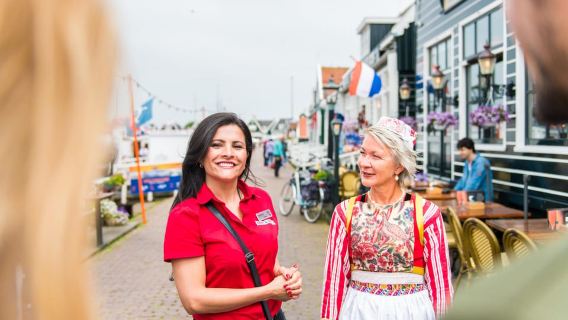 Amsterdam: Wycieczka z przewodnikiem do Keukenhof, Zaanse Schans i Volendam