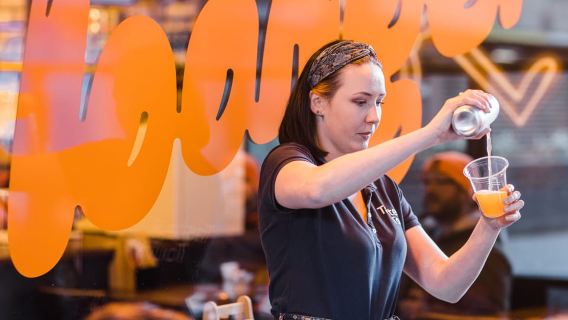 Belfast: Guided Craft Beer and Street Food Tour