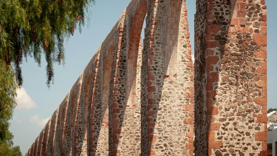 Queretaro Highlights Audio Tour: Colonial Treasures and Cultural Heritage