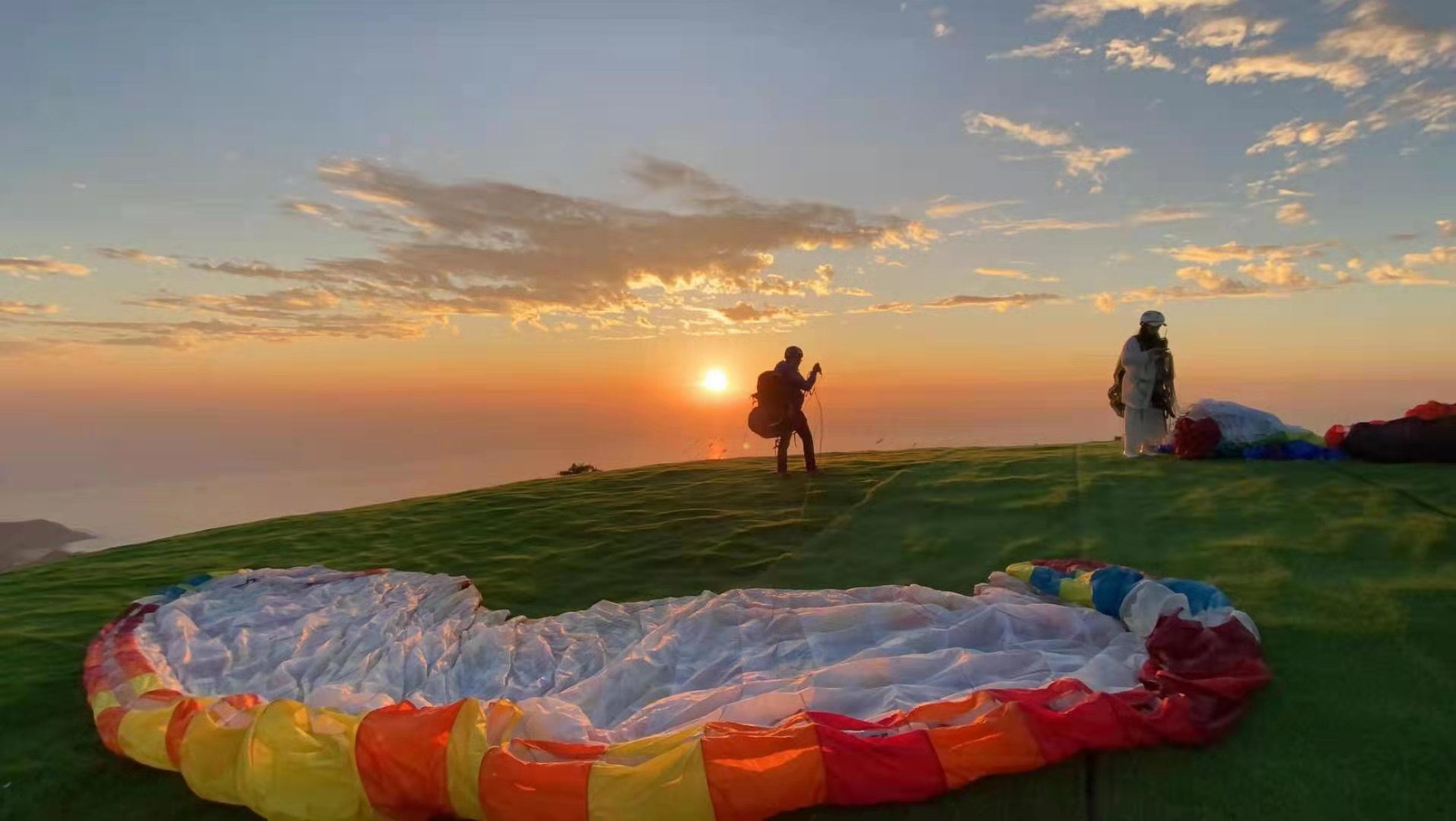 惠州雙月灣海景滑翔傘俱樂部滑翔傘飛行體驗【飛行高度360公尺+專業教練帶飛】