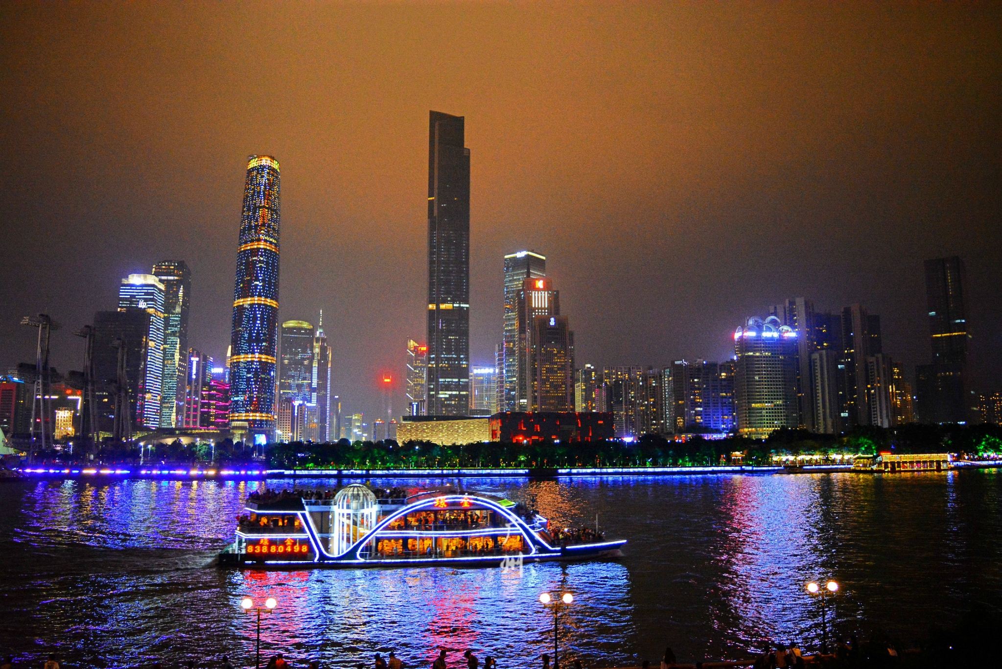Guangzhou Private Tour includes Pearl River Night Cruise