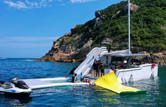 海南陵水清水灣豪華遊艇帆船租賃拼船包船出海浮潛深潛水海釣旅遊