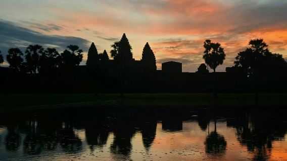 รถสำหรับทัวร์ส่วนตัว เหมาลำหนึ่งวันรอบนครวัดวงกลมเล็กในเสียมเรียบ (ทัวร์ รถเช่าเหมา หรือ เข้าร่วมกรุ๊ปทัวร์ เสริม)