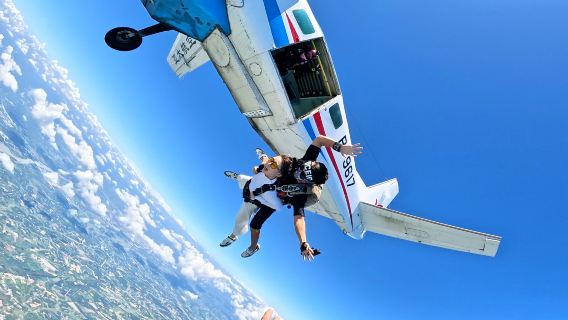 海南博鳌海景跳傘官方預約萬寧三亞樂東儋州【海景跳傘+教練1V1帶跳+美美出片+視頻剪輯】