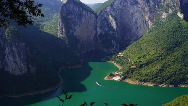 地心谷+清江畫谷一日遊 純玩無購物市區免費接駁可選多種組合