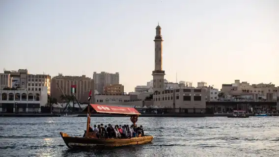 杜拜阿拉丁之旅 杜拜相框 博物館 露天市集 街頭美食 遊船