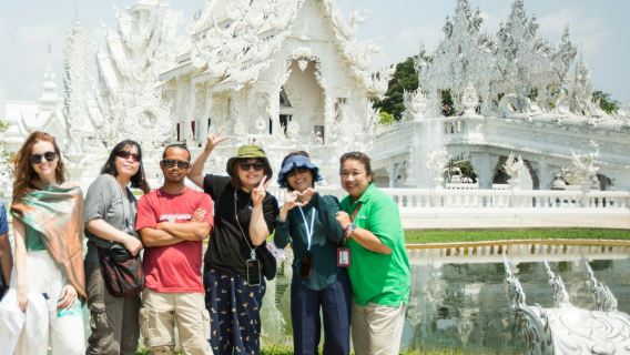 Tempeltour in Chiang Rai: Weißer Tempel, Blauer Tempel & Tempel des Lichts