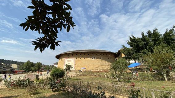 1-day tour to Fujian Yongding Gaobei Tulou King Attraction with free door-to-door pickup and multilingual guide service