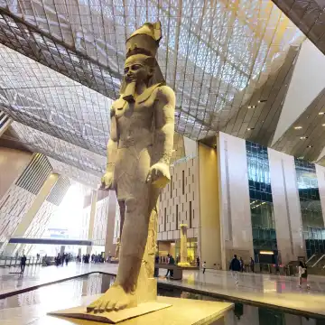 カイロ発 大エジプト博物館QRチケット（乗り継ぎオプション付き