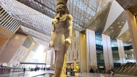 ทัวร์พิพิธภัณฑ์แกรนด์อียิปต์พร้อมไกด์ ตั๋วบริการเข้างานด่วน และรถรับส่ง