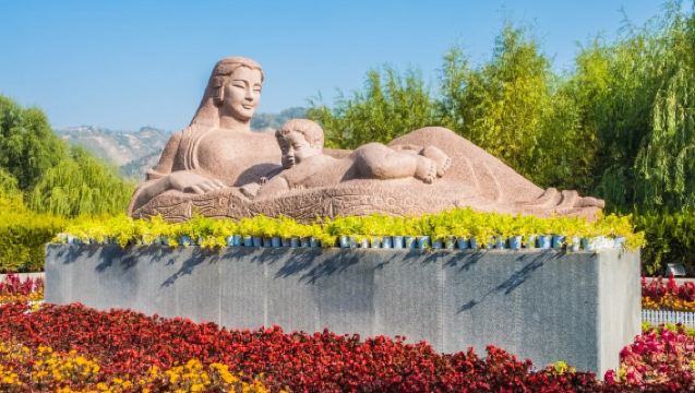 Lanzhou Privattour Halbtagesausflug: Zhongshan-Brücke + Weiße Pagodenberg + Mutter des Gelben Flusses Statue - Klassische Wahrzeichen erkunden
