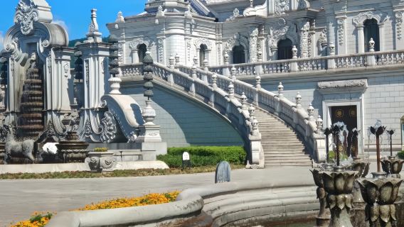 1‑Day Private Tour from Guangzhou to Zhuhai: New Yuan Ming Palace & Fisher Girl Statue